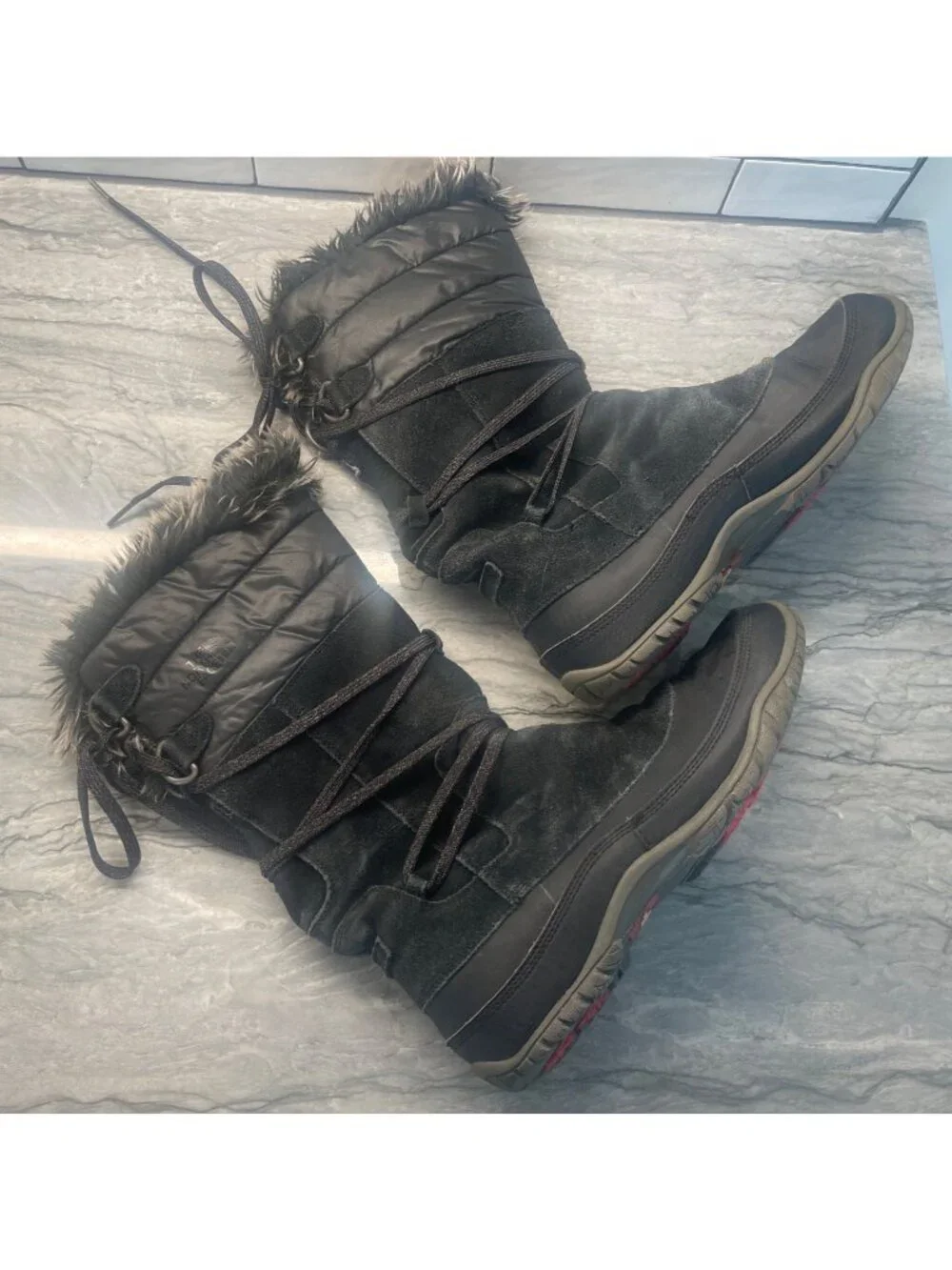 The North Face Womens 9.5 Nuptse Primaloft 200g Black Suede Faux Fur Boots